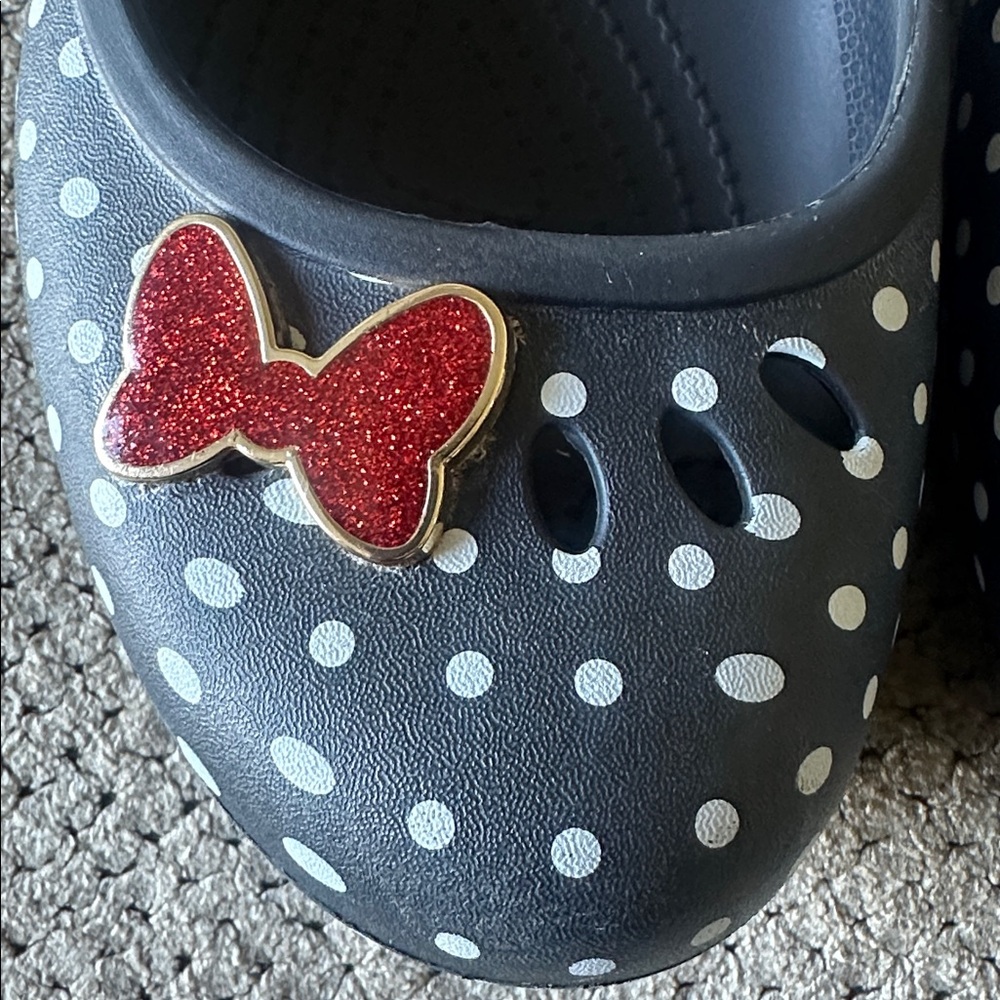CROCS size 10 Black & White Polka Dot Minnie Mouse Kadee Flats - Picture 3 of 11